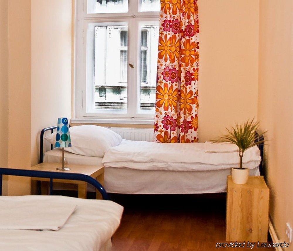 Frolic Goats Hostel Poznan Phòng bức ảnh