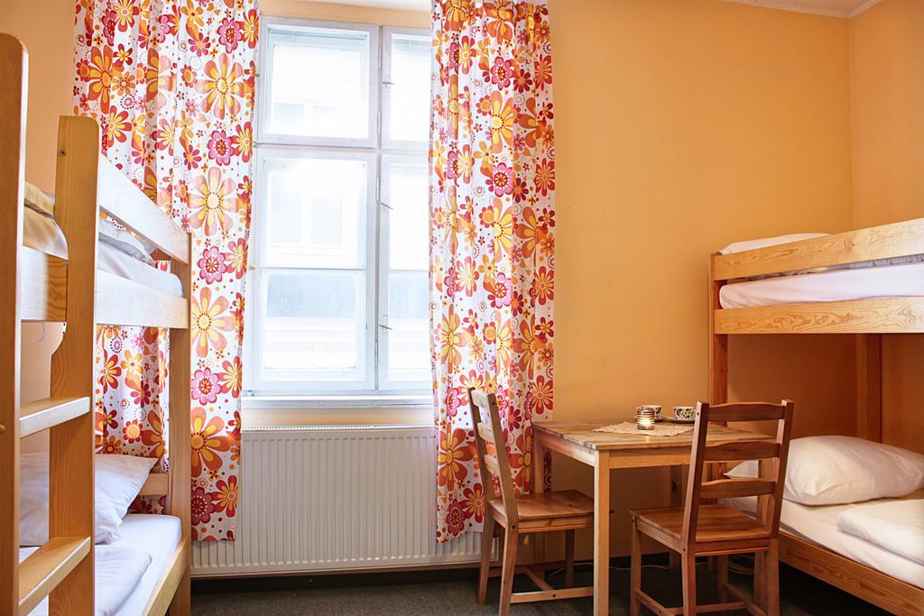 Frolic Goats Hostel Poznan Ngoại thất bức ảnh