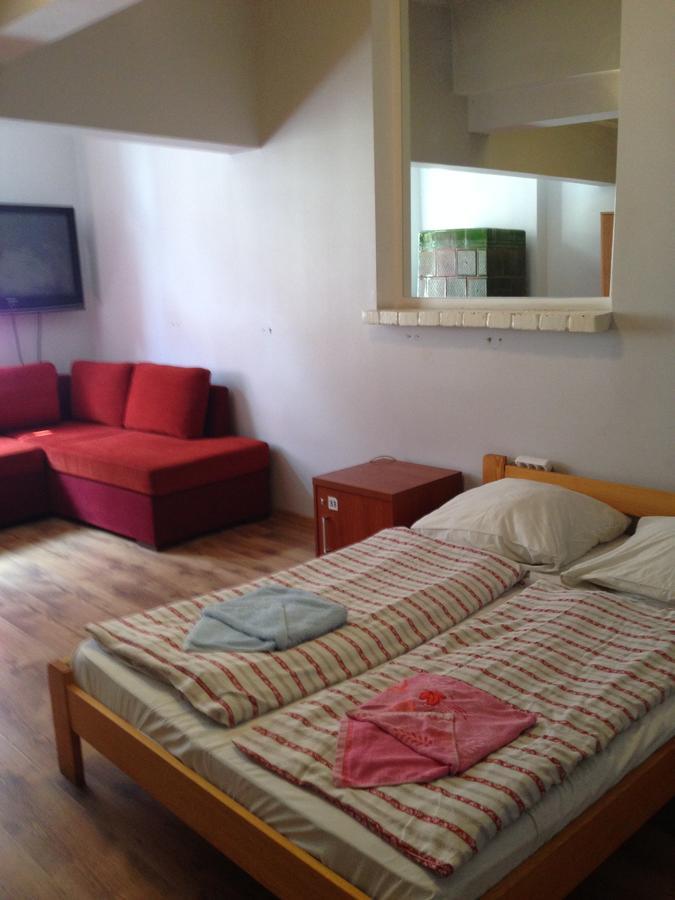 Frolic Goats Hostel Poznan Ngoại thất bức ảnh