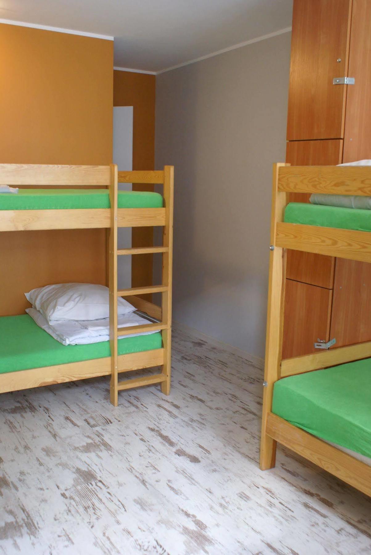 Frolic Goats Hostel Poznan Ngoại thất bức ảnh