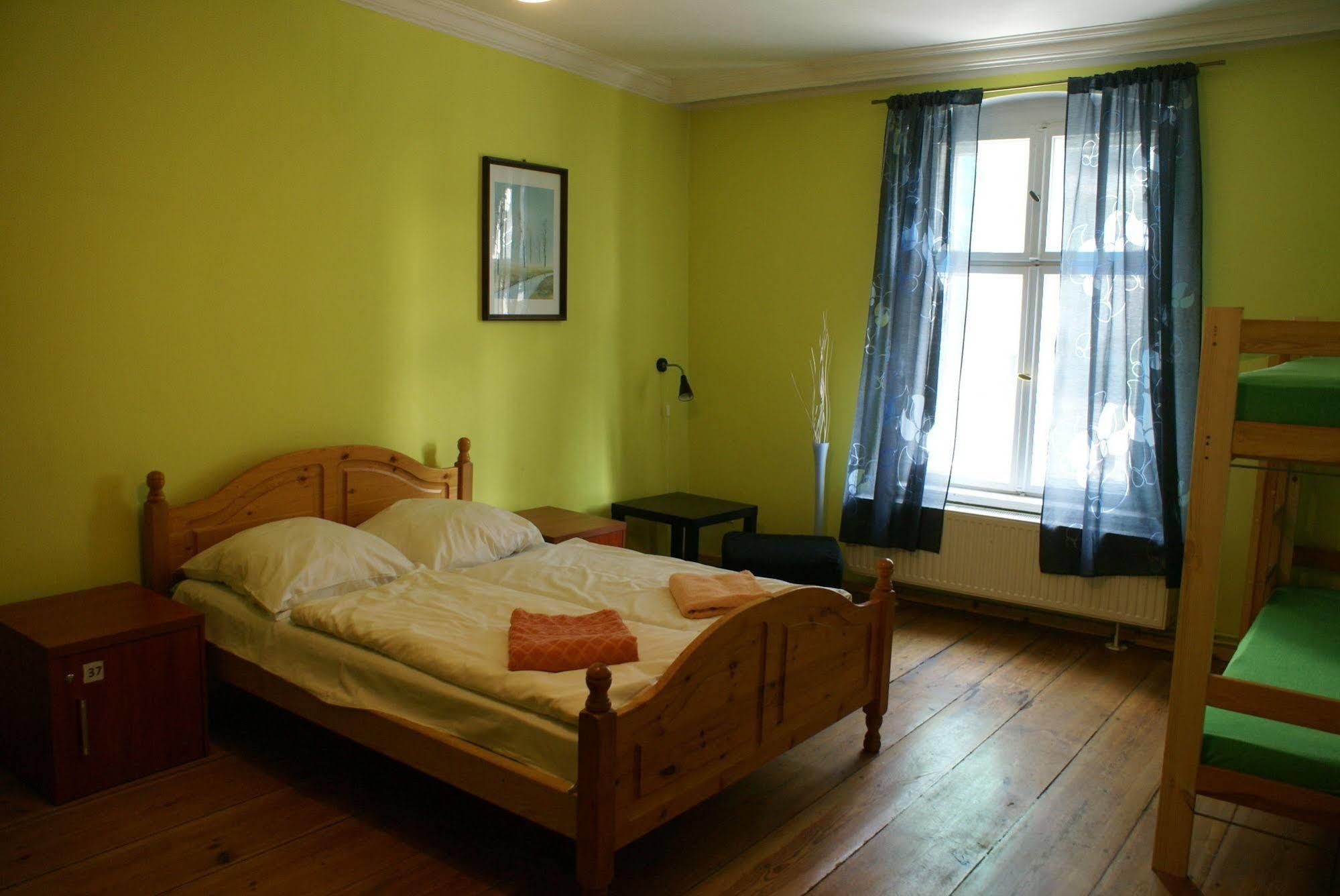 Frolic Goats Hostel Poznan Ngoại thất bức ảnh