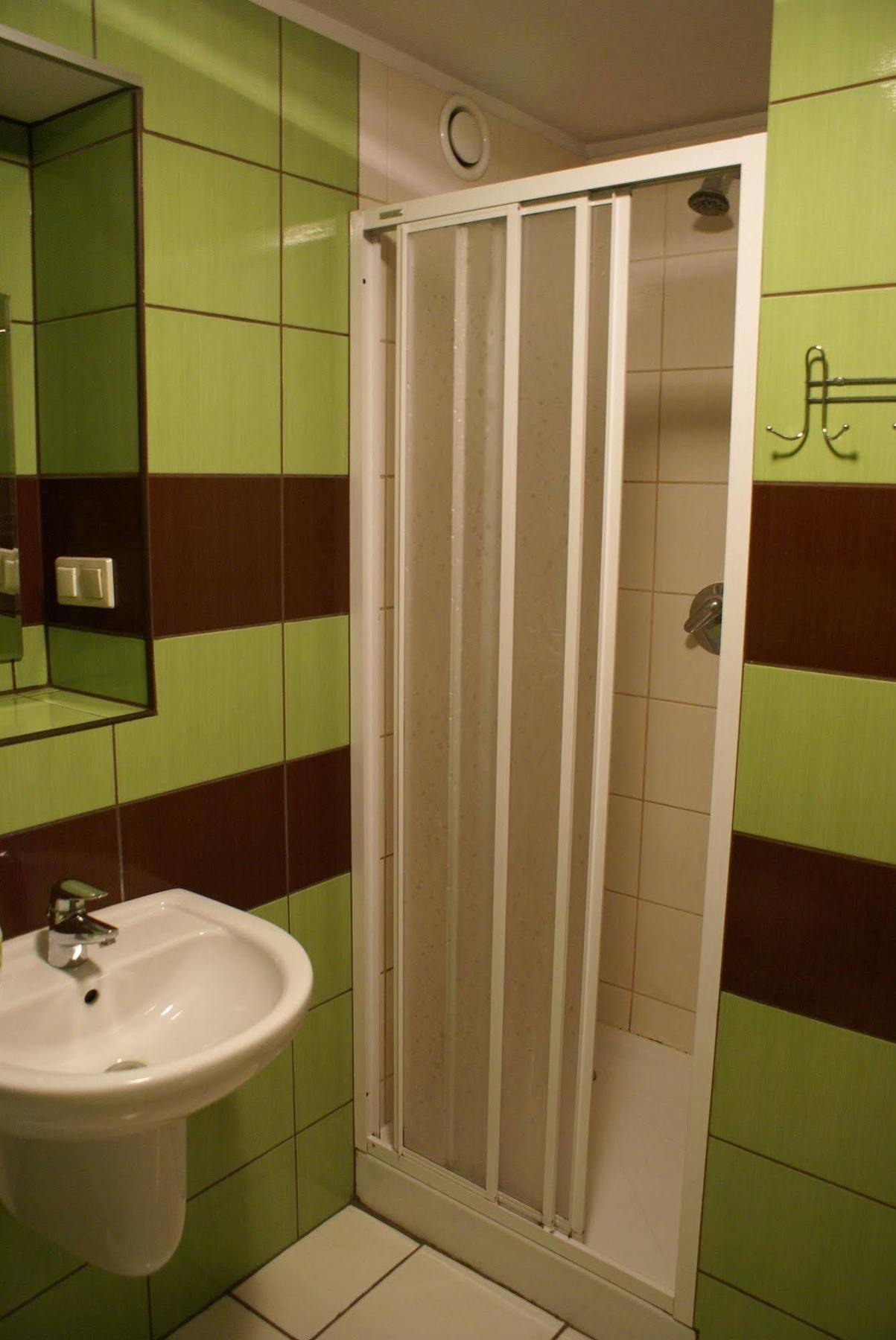 Frolic Goats Hostel Poznan Ngoại thất bức ảnh